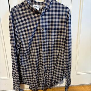 Old Navy Men's Grey Checkered Shirt